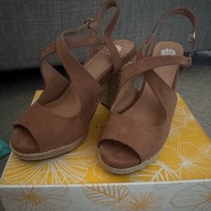 Yellowbox Amarie heels size 10